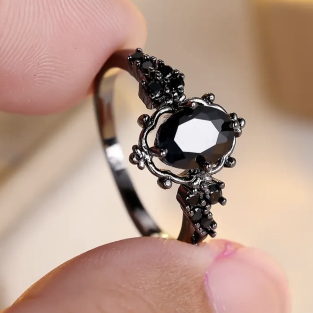Black Onyx Lab Created Diamond Cocktail Ring Size 8 NWT - Picture 3 of 11